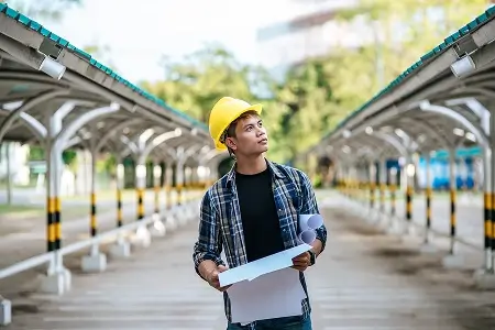 Estudiante de arquitectura preparado para ejercer su carrera en el mundo laboral real.